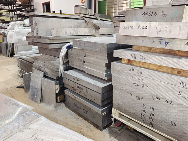 粉末高速鋼廠家簡談壓鑄模具易開裂 粉末高速鋼廠家簡談壓鑄模具易開裂